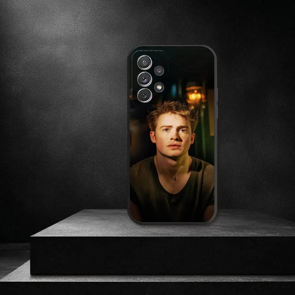 حافظة هاتف رائعة K-Kit C-Connor Actor لهاتف سامسونج S 25,24,23,22,30,21,10,9,Ultra,Plus,Lite,FE,4,5G حافظة ناعمة سوداء