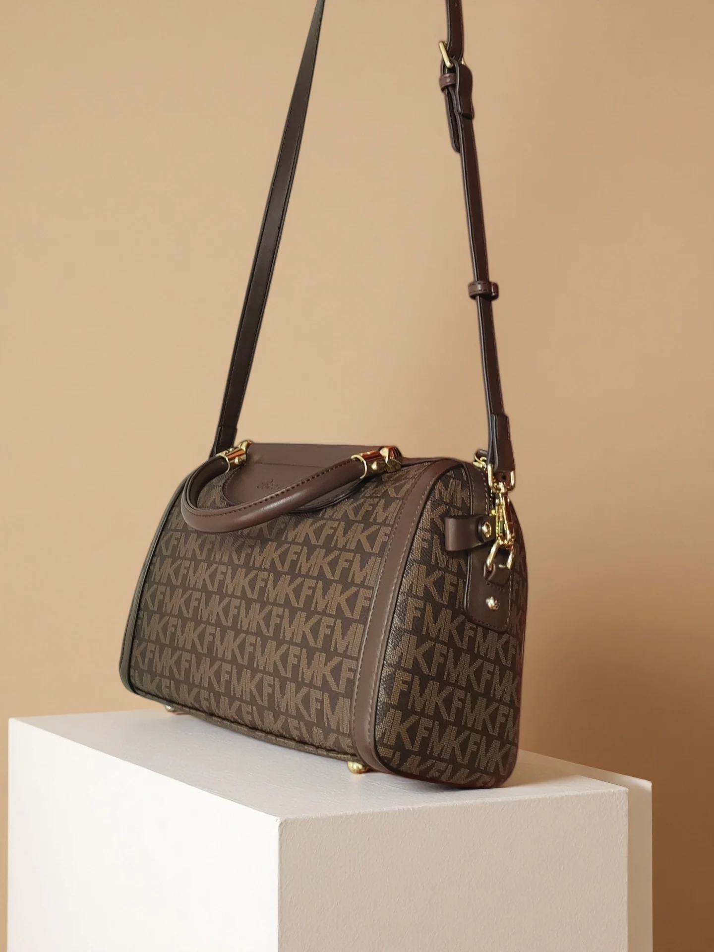 casual-leather-boston-bag-women's-shoulder-crossbody-commuter-pillow-bag-large-capacity-2026-new-style-mkf-brand-soft-leather
