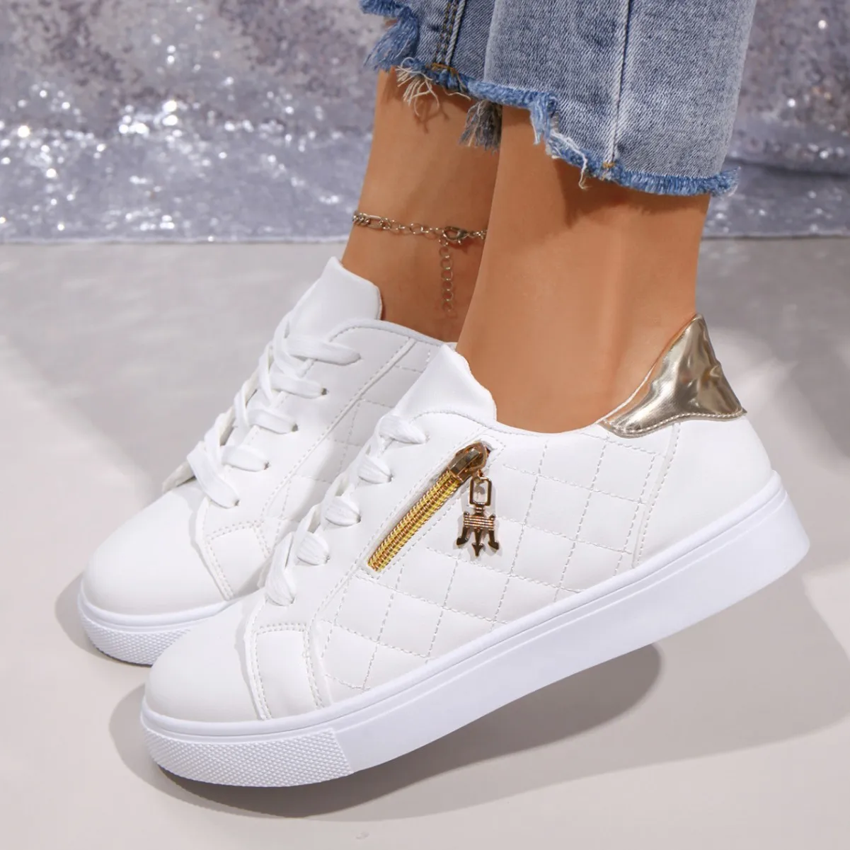 

Girls White Quilted PU Leather Zip Metallic Detail Lace-up Shoes New Solid Color Low-top White Shoes Simple Single Women Shoes