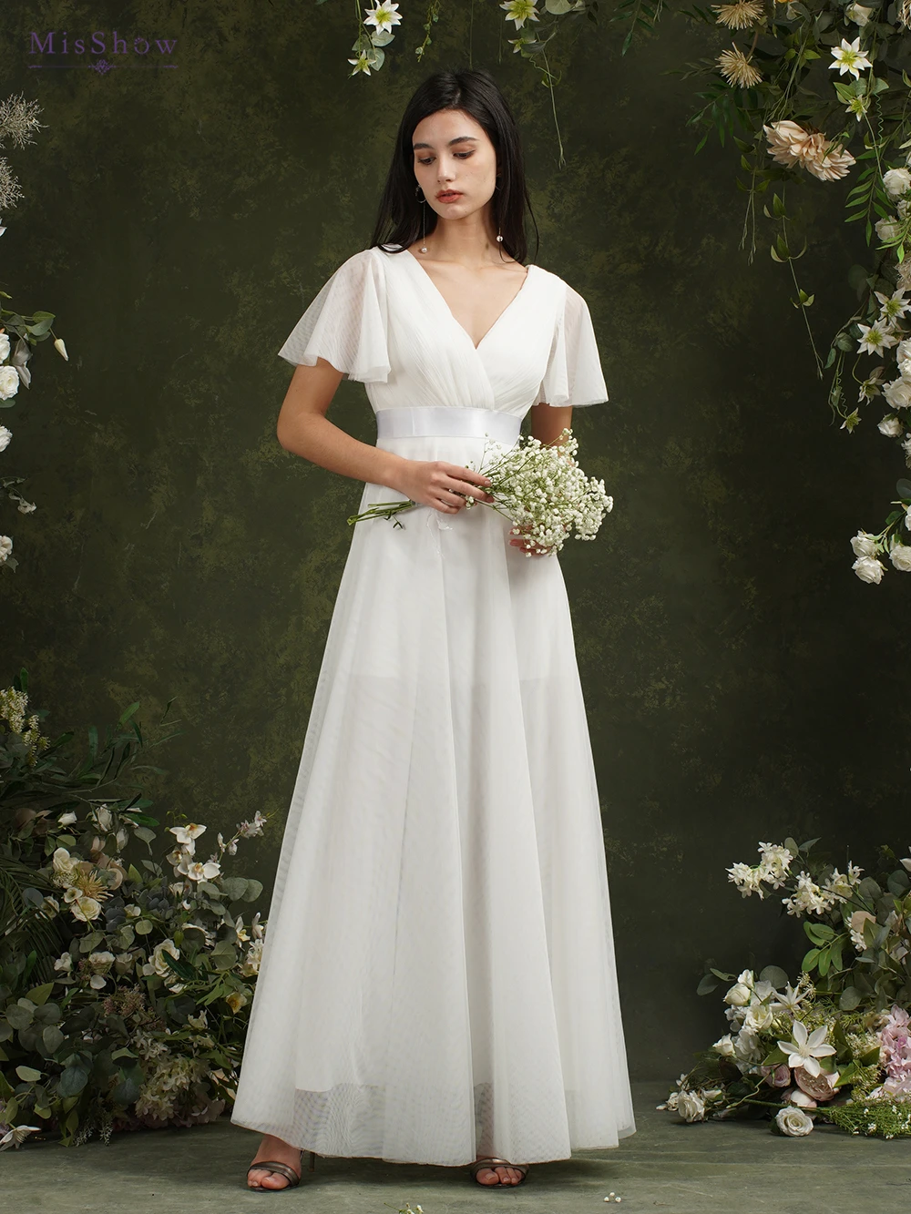 Simple Beach Ivory Wedding Dresses For Women A-Line Puffer Short Sleeve V-Neck Pleat Tulle Open Back Bridal Prom Gowns With Belt