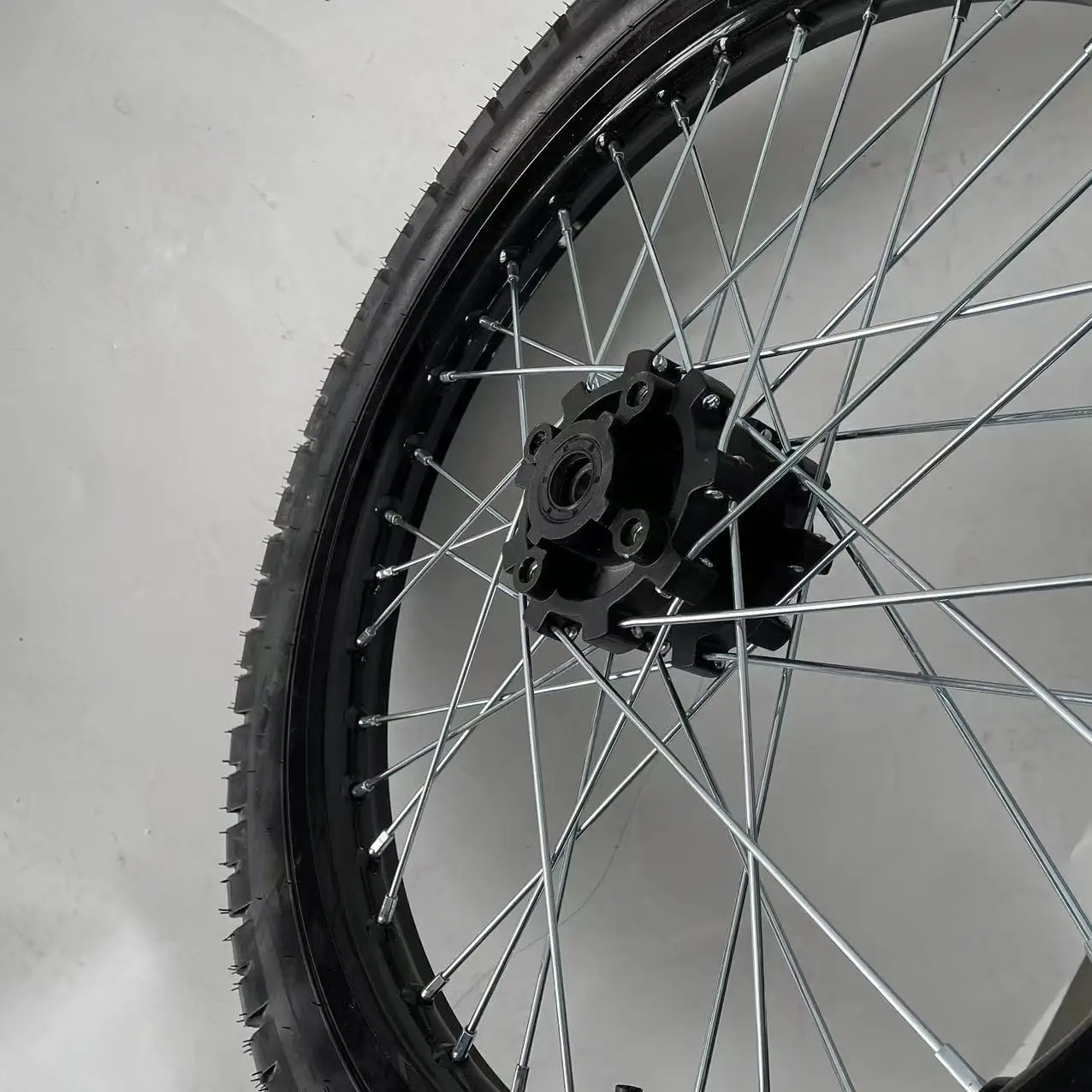 2024 Popular 19 Inch Motorcycle Wheel Customized Rim With All Terrain Tire