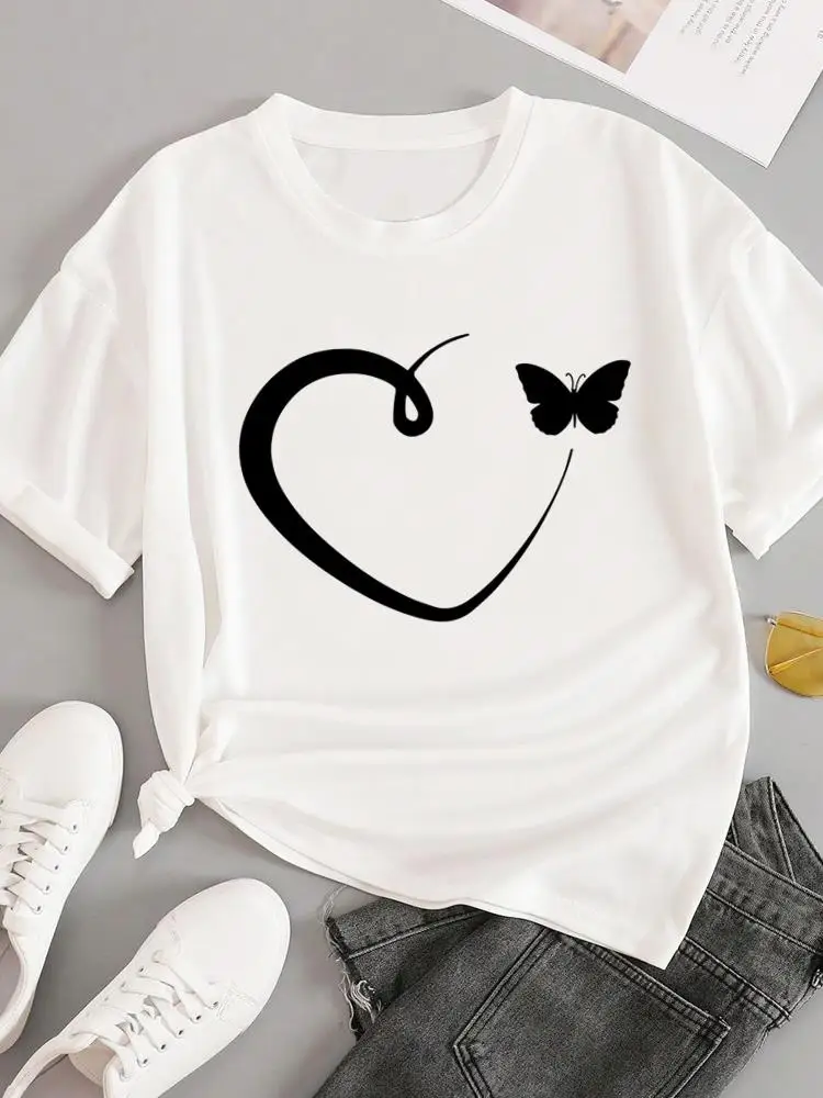 

Футболка с графическим рисунком Love Heart Trend Одежда Футболка с принтом Женская повседневная женская модная женская белая футболка с коротким рукавом и круглым вырезом