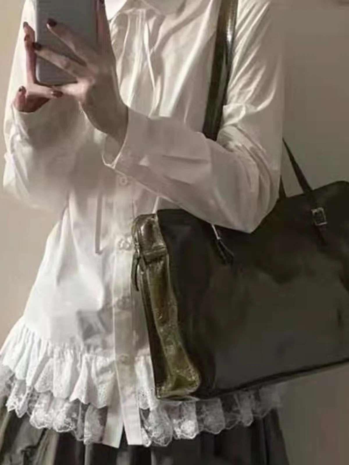 

White Long Sve Women's irt Student Faion College Sle Spring Summer New Design Casual Loose Fit Button up Top