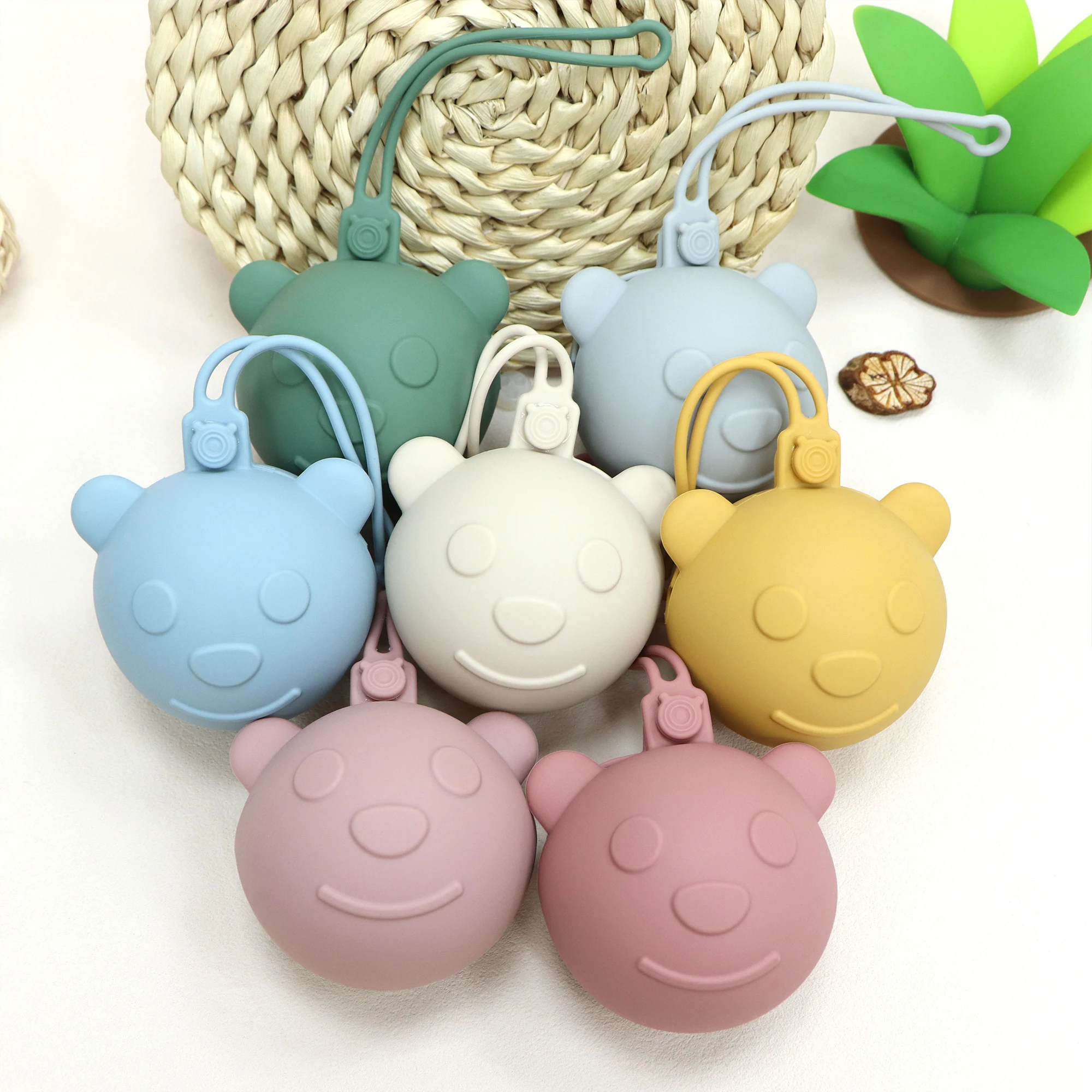 

Smiley Bear Pacifier Storage Case, BPA Free Portable Stroller Pouch, Easy to Clean, Ideal for Infants, Must-have for Travel