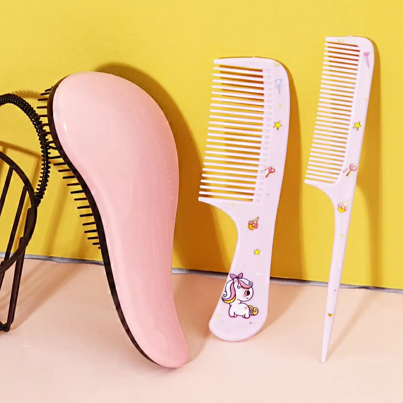 

Набор из 3 милых расчесок для волос, нежная расческа без вытягивания волос, незаменимый для парикмахерских, специально для париков из натуральных волос