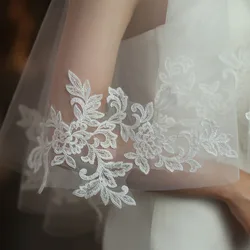 Real Pictures Short Wedding Veils Ivory Tulle with Embrodiery Applique Bridal Veils with Comb 2024 New Arrival