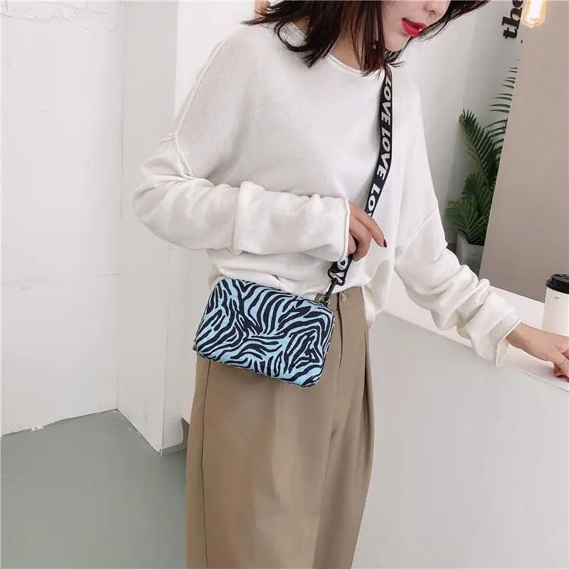 Women Mini Bag Graffiti Box PU Shouder Bag Wide strap Fashion Letter Zipper Pures And Bags Crossbody Euro-America style