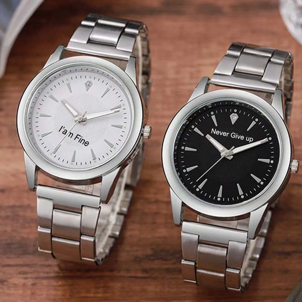 Jam Tangan Kuarsa Kustom Tali Baja Tahan Karat Warna Emas Dial Hitam Putih Tampilan Analog Cetak Nama dan Foto yang Dipersonalisasi