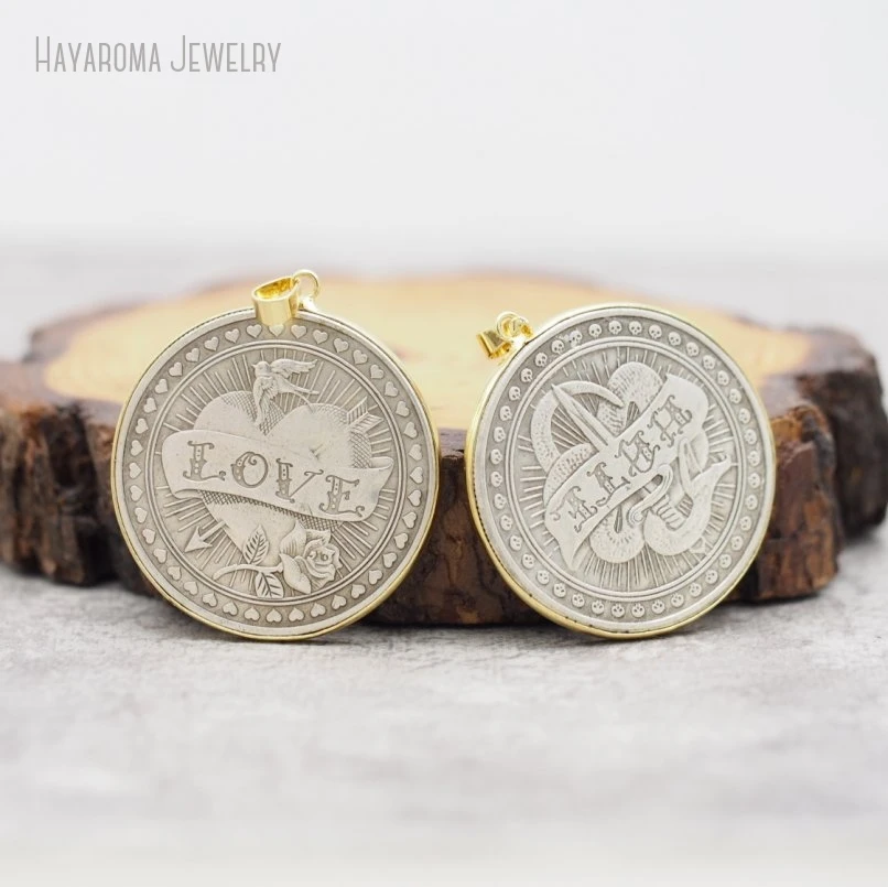 10Pcs Pewter Love Hate Medallion Necklace Pendant Gold Color Bezel Coin Jewelry Keychain Bag Charm Findings