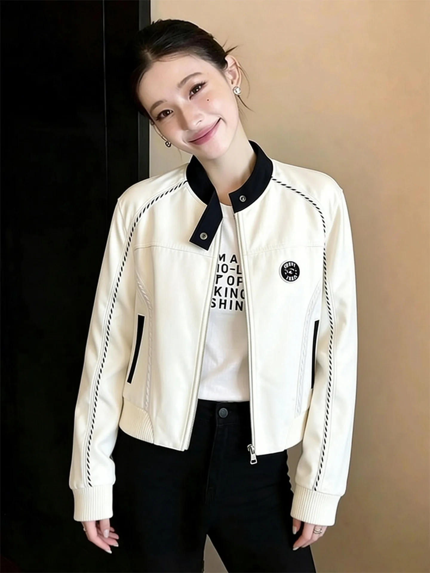 

Retro Sle White Stand Collar Jaet Women's Spring 2026 New High-End Feeling Elegance Versatile Top Quali Luxury Faion