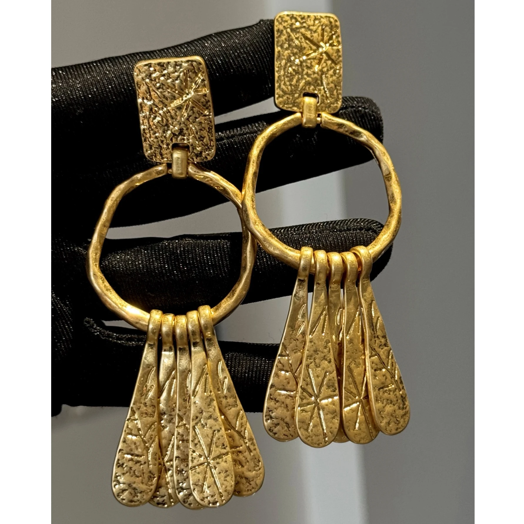 

Винтажные европейские американские латунные позолоченные подвески с кисточками, серьги с уникальным дизайном, зажимы для ушей, женские ювелирные изделия высшего качества