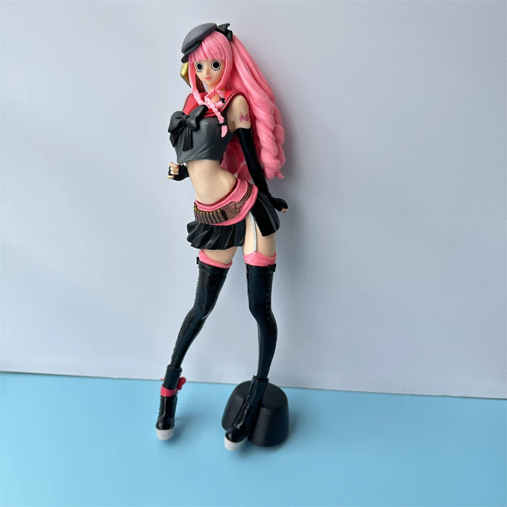 

Bandai One Piece FDS Leather Jacket Perona Genuine Bulk Goods Have Defects Model Doll Action Figure Birthday Gift