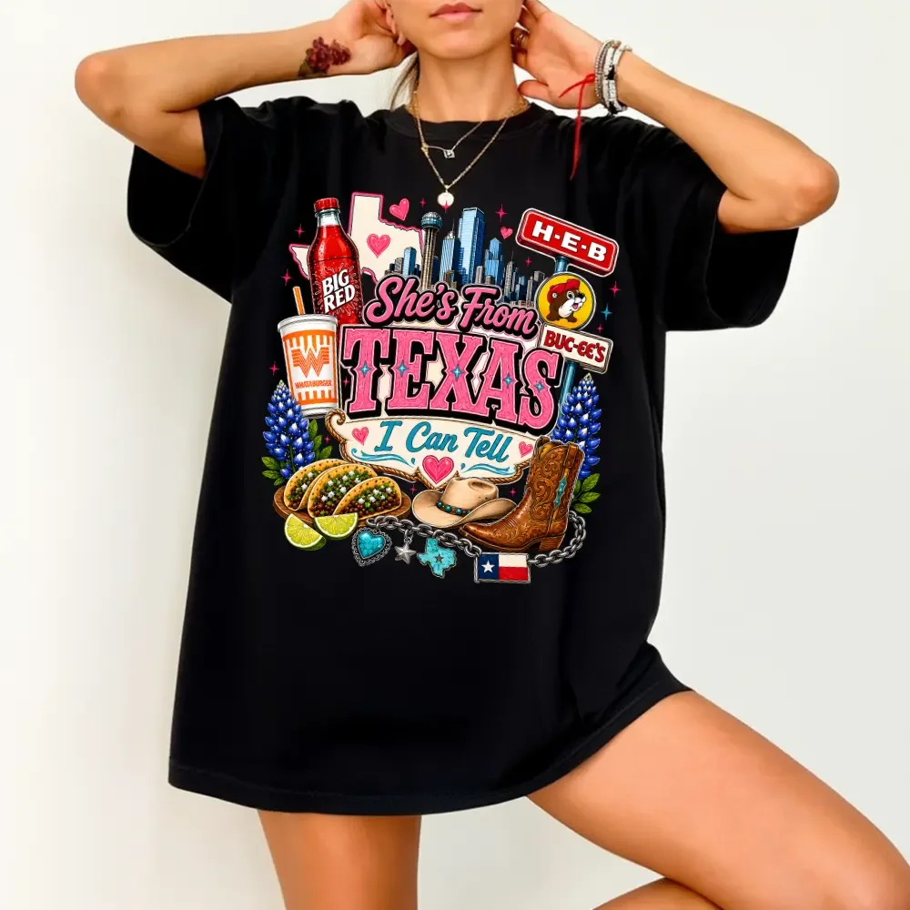 Camiseta vintage con estampado gráfico 'She's From Texas I Can Tell Big Red', camiseta retro 'She's From Texas' estilo western, camiseta para aficionados al baloncesto, camiseta para el día del partido, colores completos, tallas S-4XL