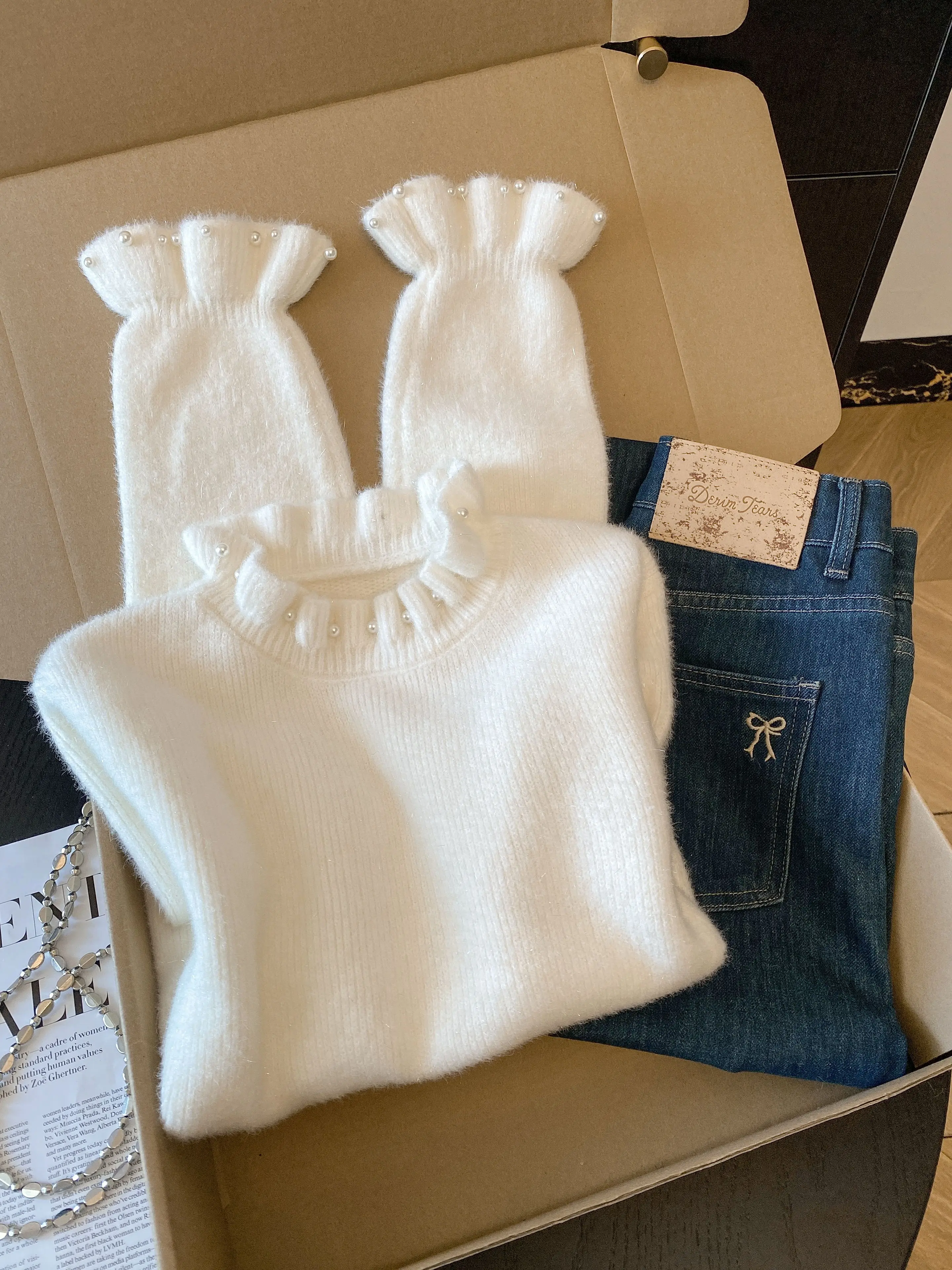 เสื้อสเวตเตอร์แขนยาวผู้หญิง สไตล์ Y2K ปักมุก คอสูงปานกลาง เสื้อซับในสไตล์เซียวเซียงเฟิง เสื้อท่อนบนสำหรับฤดูใบไม้ร่วง