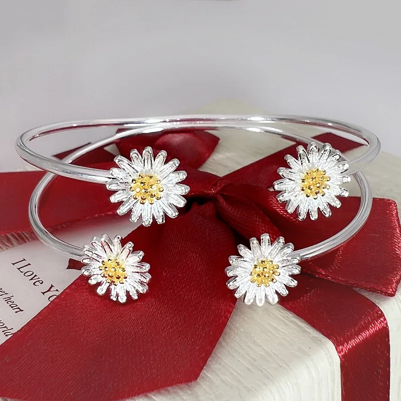 One Piece Fashion Simple Chrysanthemum Daisy Sunflower Plant Copper Silver Colour Bracelet Woman Party Gift Daily Jewelry