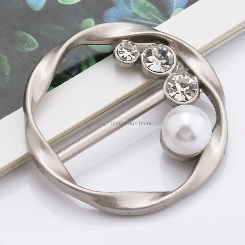 Lady Shawl Clip Ring Camise