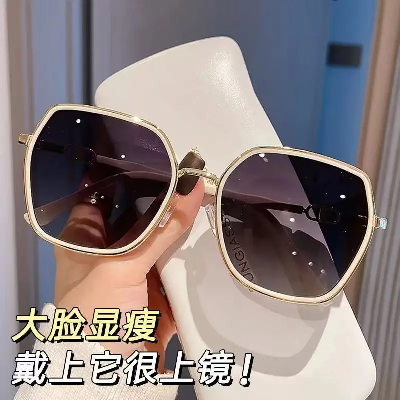 New large-frame fashion sunglasses for women, suitable for square and round faces, glitter design, sunglasses, sun protection and UV protection