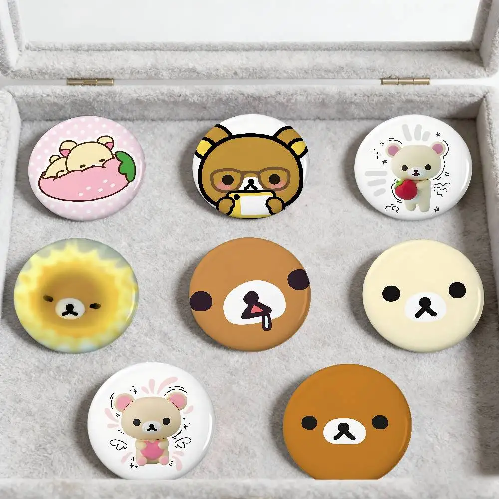 Kawaii Anime-R-Rilakkumas Abzeichen, Anstecknadeln, runde Broschen aus Weißblech für Umhängetaschen, Accessoires, Souvenirgeschenke