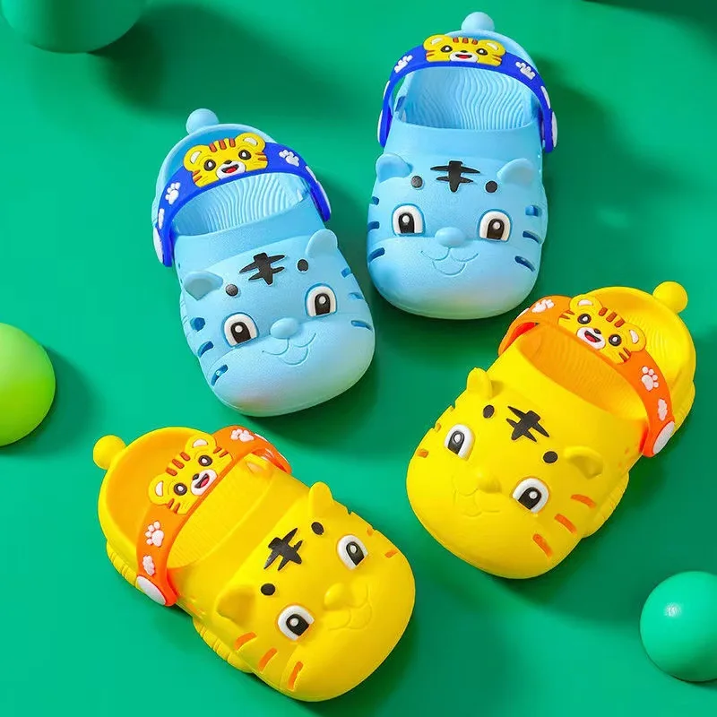 Chaussures de jardin de dessin animé mignon pour enfants, litière, pantoufles de tigre Kawaii, sandales de nuages d\'été, chaussures de toboggan