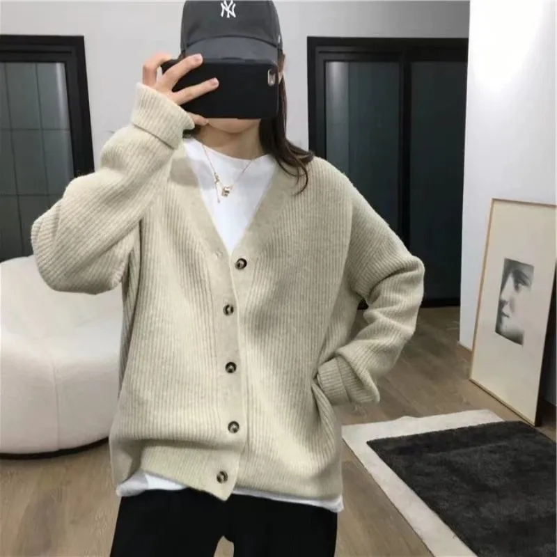 Autumn and winter new thick 100%cashmere V-neck cardigan women\'s sweater knitted loose Korean version coat