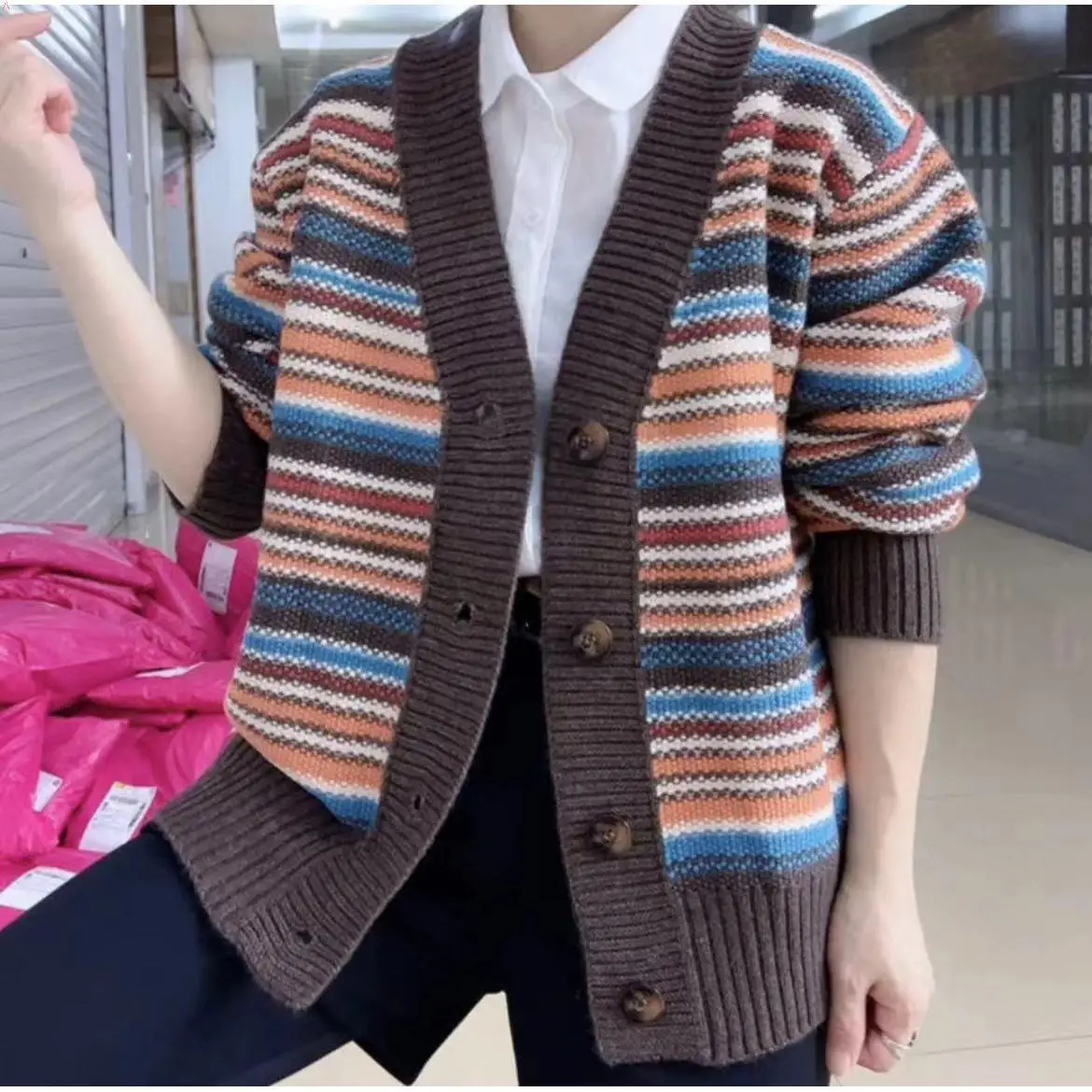 New Autumn and Winter Fashion Colored Knitted Cardigan Top Casual and Stylish Loose and Slim Elegant Women's Top