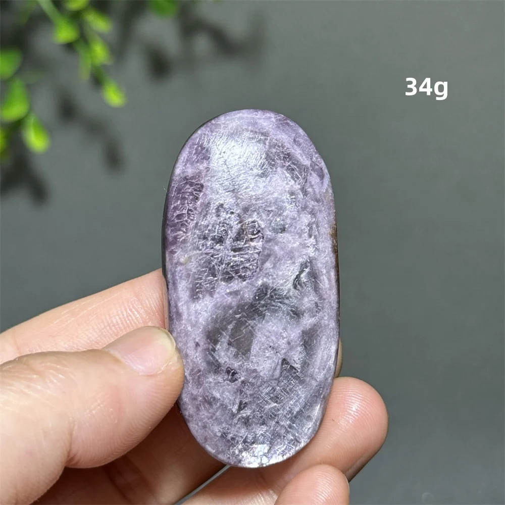 Natural Gemstone Purple Lithium Mica Palm Playing With Mineral  Home Decoration Energy Reiki Spiritual Meditation Healing