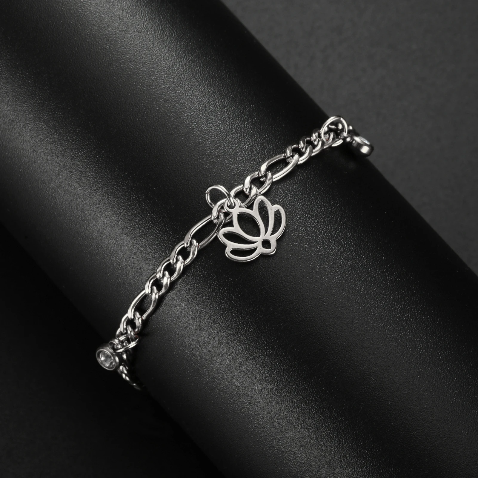 Kkjoy Mode Klassische Edelstahl Hohl Kleine Lotus Blume Armband Fußkettchen Für Frauen Trend Schmuck Party Geschenk Großhandel – Detail 29