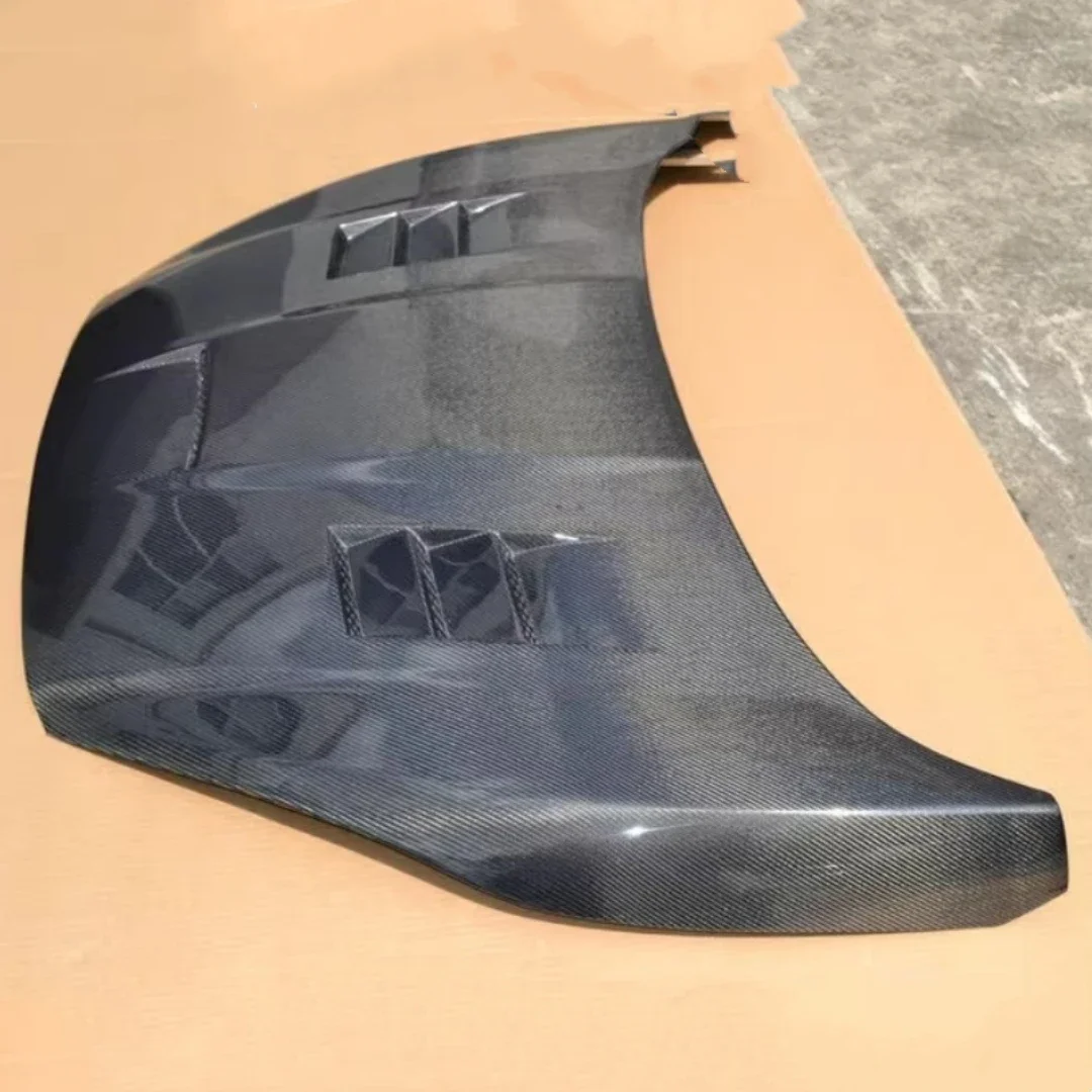 For Ford Fiesta 2013 2014 modified Carbon Fiber Engine Hood Engine Cover Assembly Auto Accessories