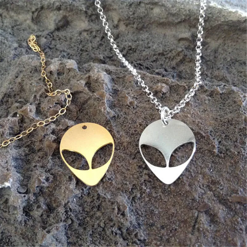 Simple Alien Head Pendant Necklace Cute UFO Ancestral Xenomorph Cartoon Face Eyes Sci Fantasy Charm Chain Collar Clavicle Choker