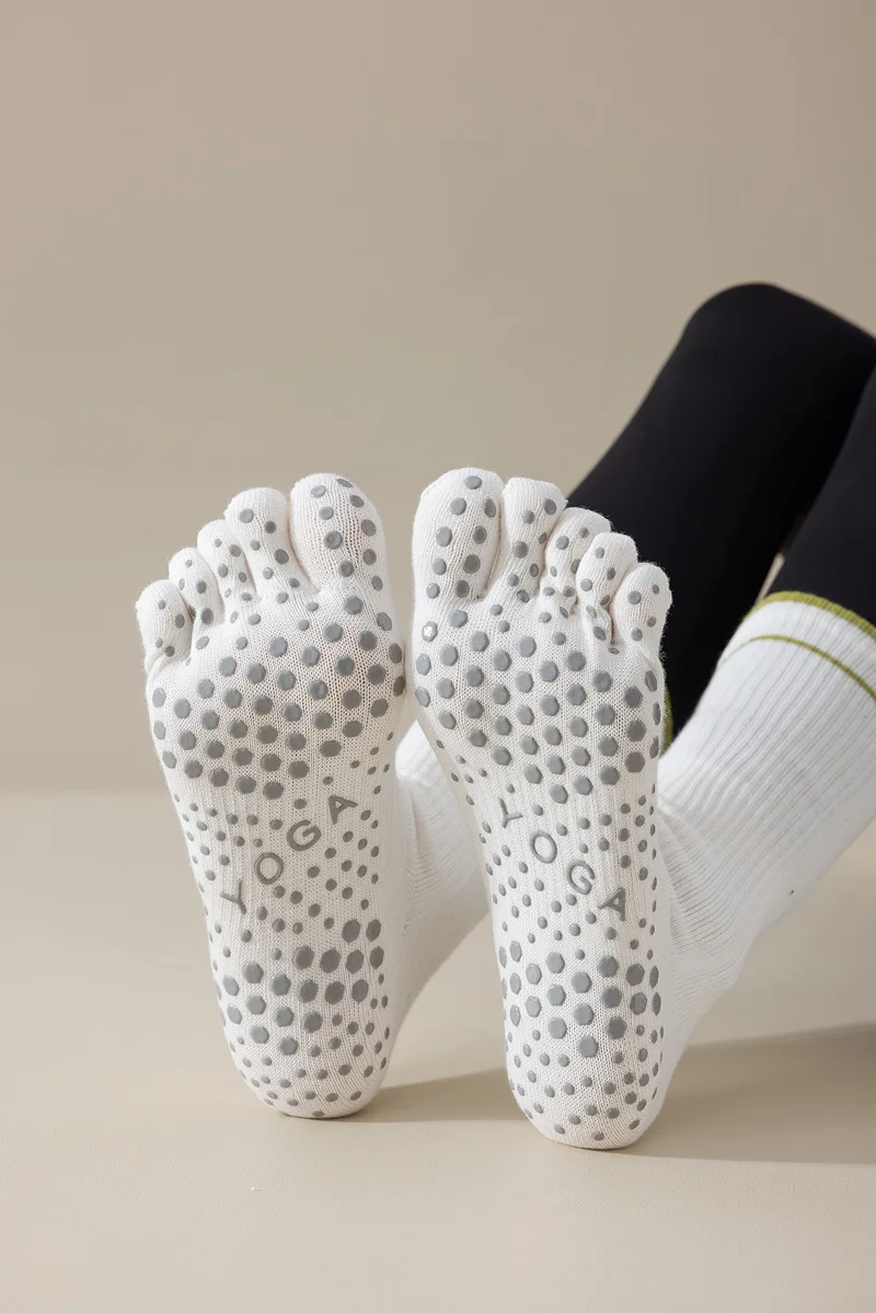 1 Paar Damen Fünf-Zehen-Silikon-Antirutsch-Yoga-Socken Weiche Atmungsaktive Ballett-Tanz-Damen-Fitness-Sport-Antirutsch-Pilates-Socken – Detail 2