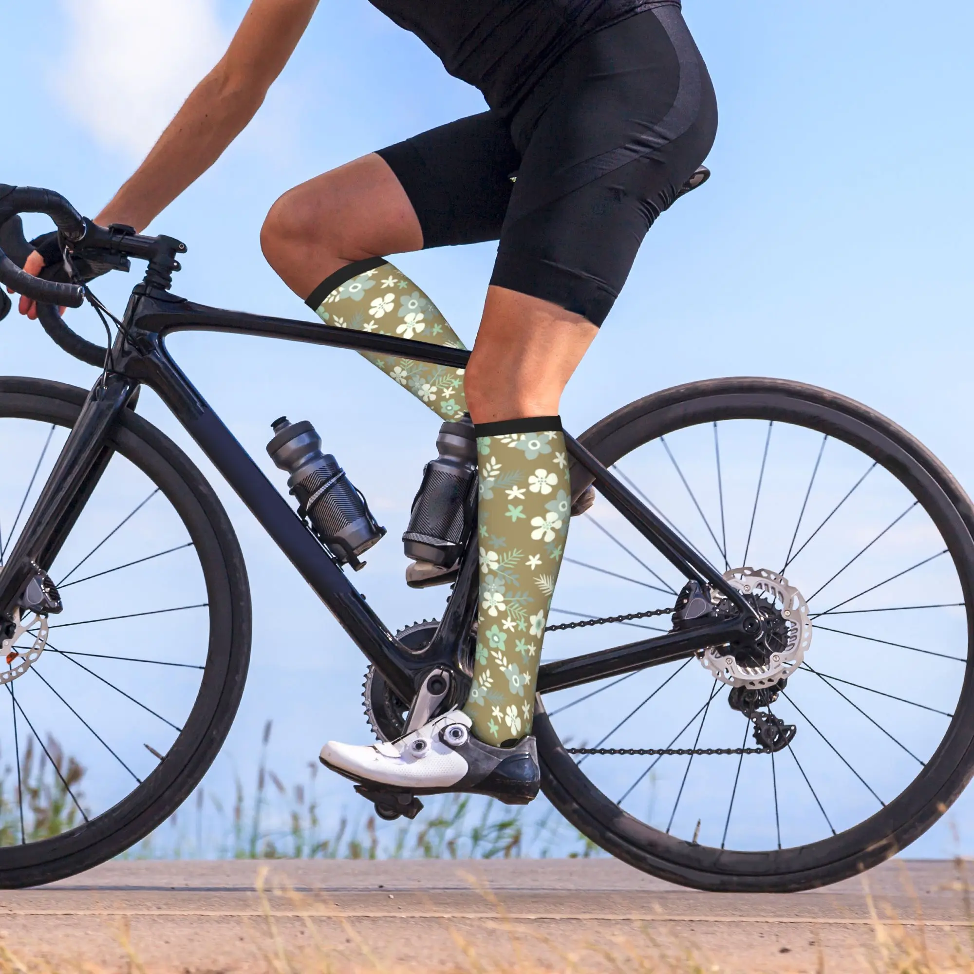 Harajuku Sage Green Spice Mix Socks Men Women Warm 3D Print  Basketball Sports Sports Compression Socks view 6