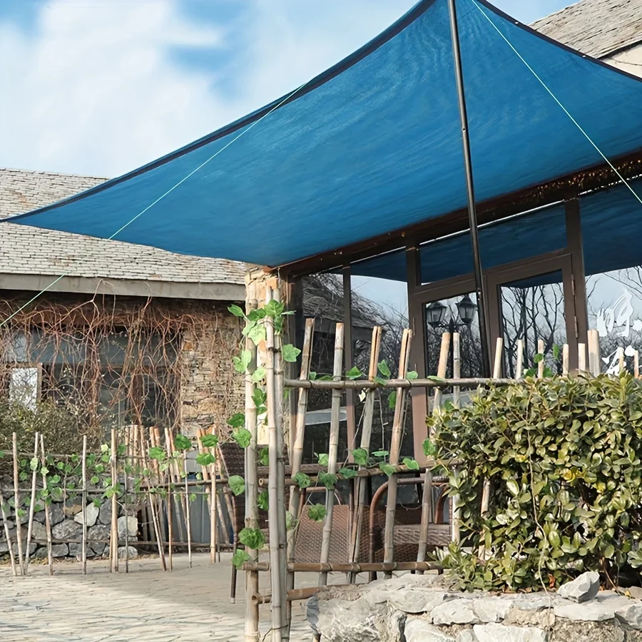 Outdoor Privacy Fence Screen for Sun-Shading Patios, Sun Shade Net with Copper Fasteners to Reinforce Outdoor Gaps, Made of High-Density Evenly Woven Mesh with Uniform Holes, Uv-Resistant and Breathable, Suitable for Lawns, Dog Houses, Yards, and Gardens