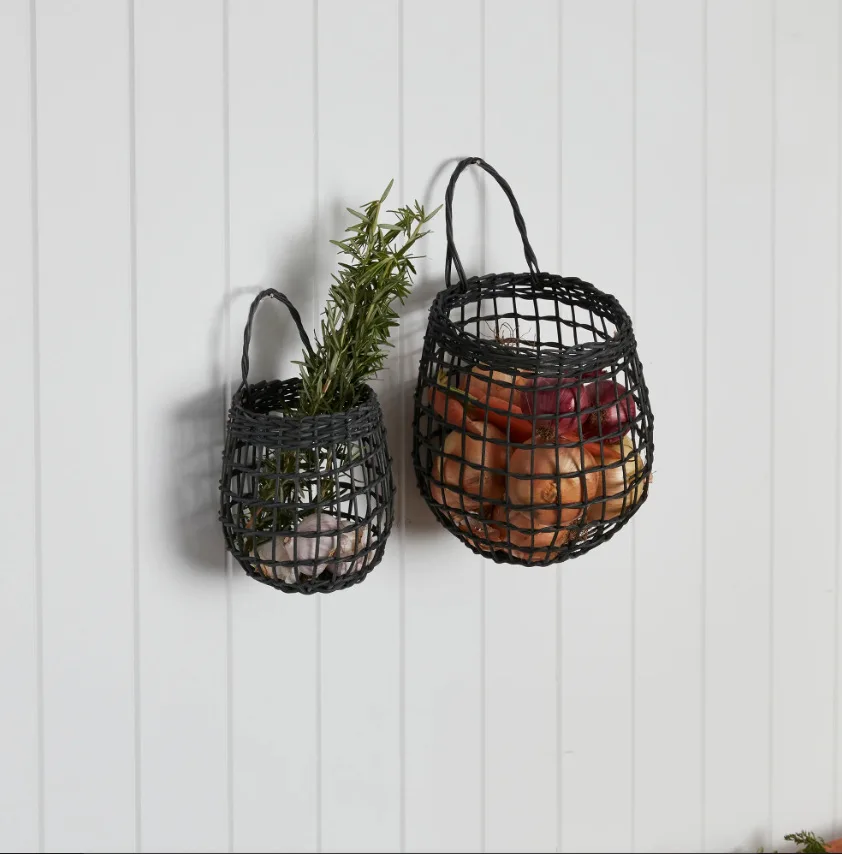 Retro Wall Hang Basket Small Flower Basket Kitchen Utensils Hang Basket Nordic Vine Woven Kitchen Ginger Garlic Storage Basket