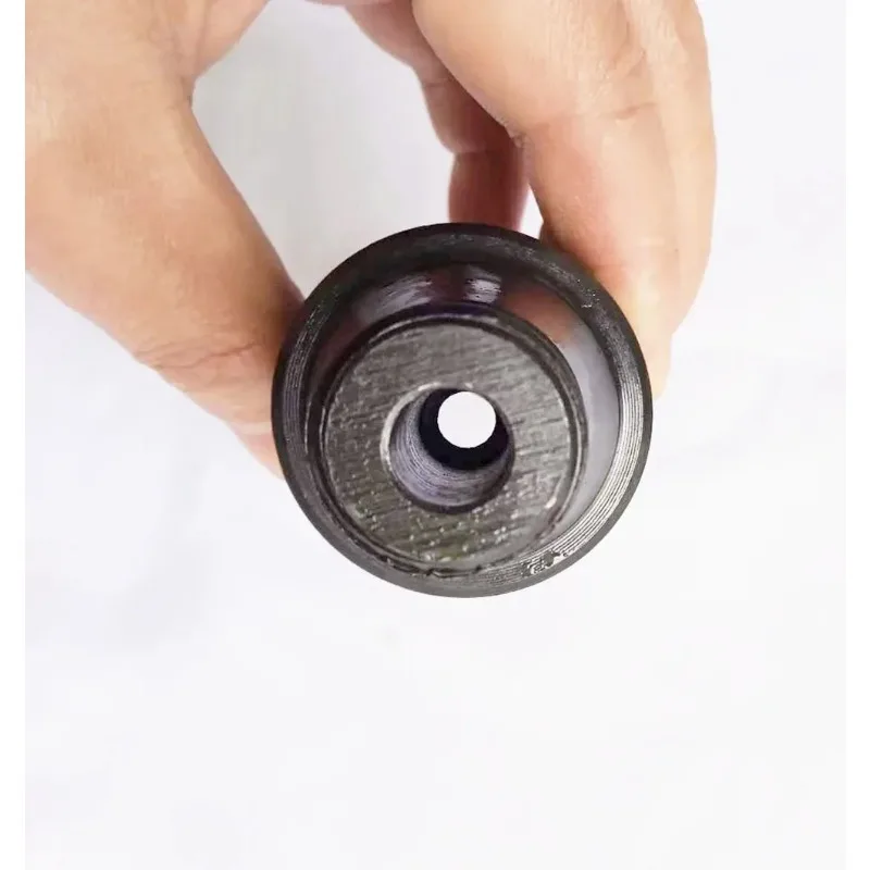 

1 Pcs Thread Adapter for Diamond Drill Core Bits Male M22 to Female 1 1/4-7 UNC Thread Connection Convertor Construction Tools