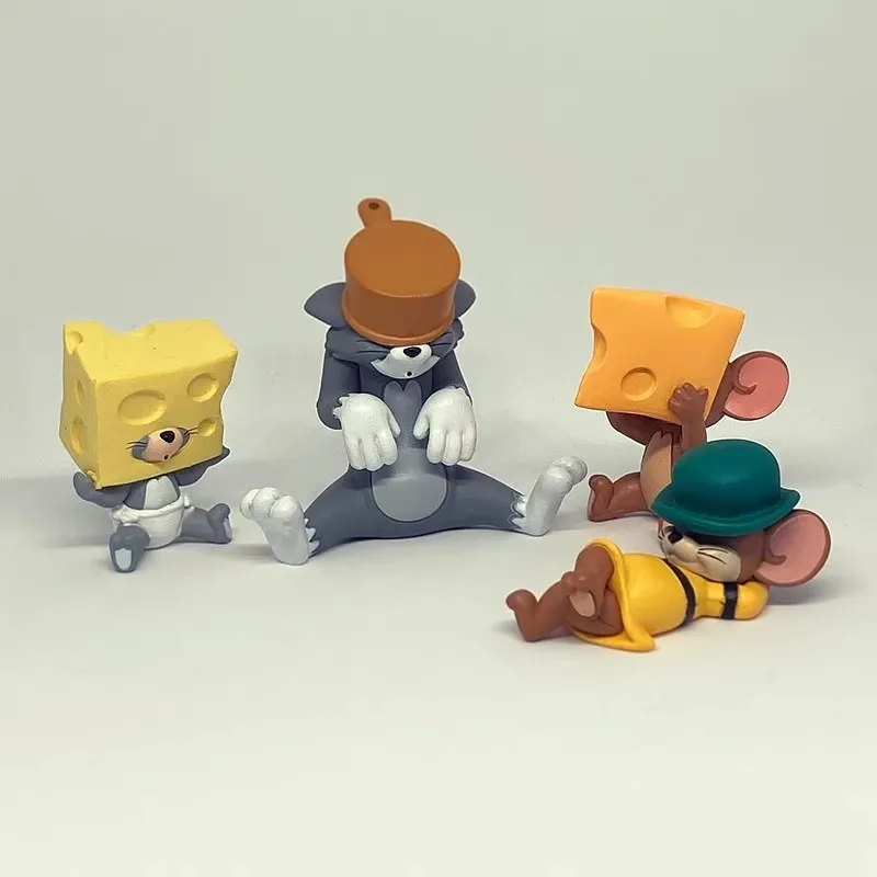 TOMY Original 4Pcs Gashapon ซ่อน Seek トอะนิเมะรูปของเล่นสําหรับของขวัญเด็กสะสมเครื่องประดับ