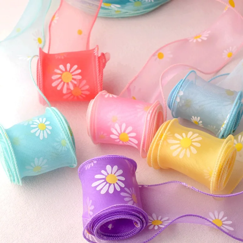

Daisy Printed Wave Edge Ribbon for Gift Wrapping, Hair Accessories, DIY Crafts, Floral Gift Decoration (5cm x28m)