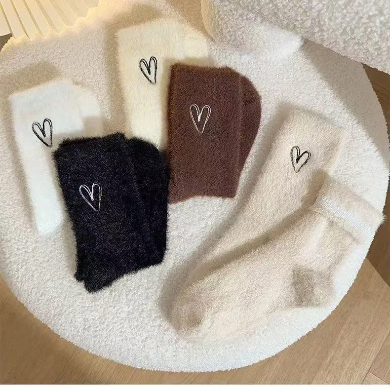 

5 Pairs Mink Fleece heart-shaped Ssocks Women Mid-calf Winter Warm Fleece Thickened Sleep Floor Long Sports Ankle Crew 5W264