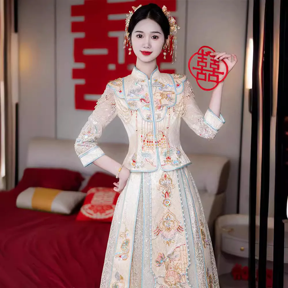 

Overseas Chinese Bride Wedding Dress Slim Cheongsam Chinese Style Marriage Set Exquisite Costume Oriental Toast Clothing