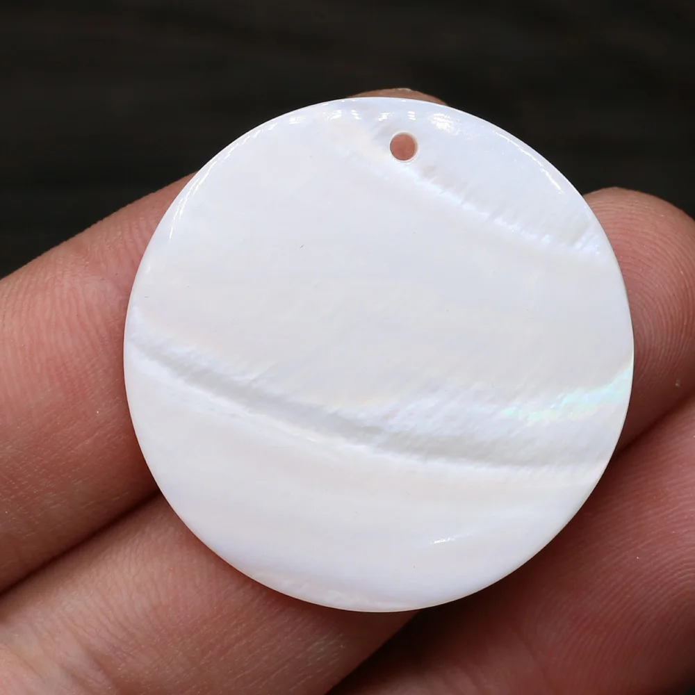 Natural Freshwater Mother of Pearl Shell Round Pendant Beads DIY Made Charming Women\'s Necklace Earrings 10pcs