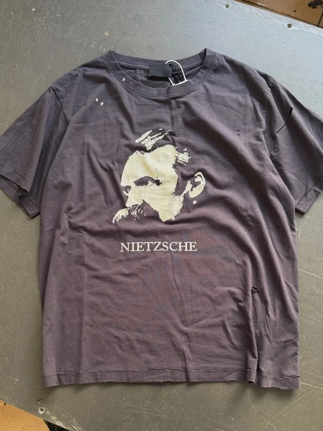 ER/D 26ss Nietzsche Portrait Pattern Washed Water Old Ripped Short Sleeve T-Shirt