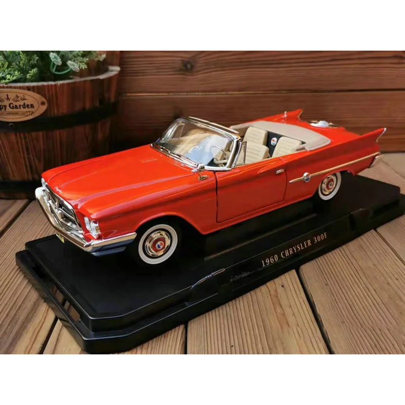 1:18 Scale 1960 Chrysler 300F Classic Alloy Car Model Collection Ornaments