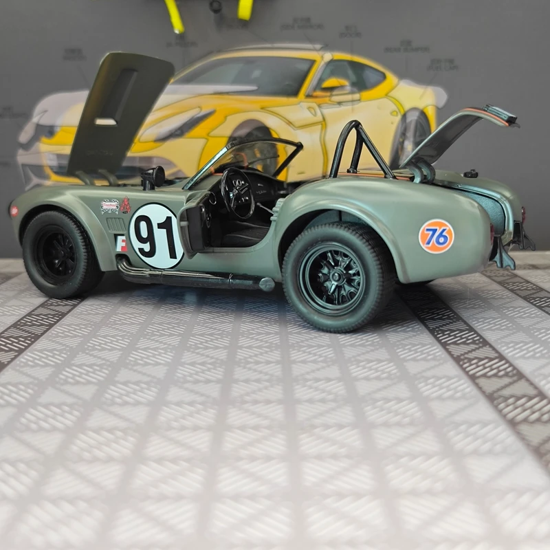 1:22 simulation Ford Cobra convertible sports car alloy model car ornament collection, doors and engine hood, trunk can be opene - view 2
