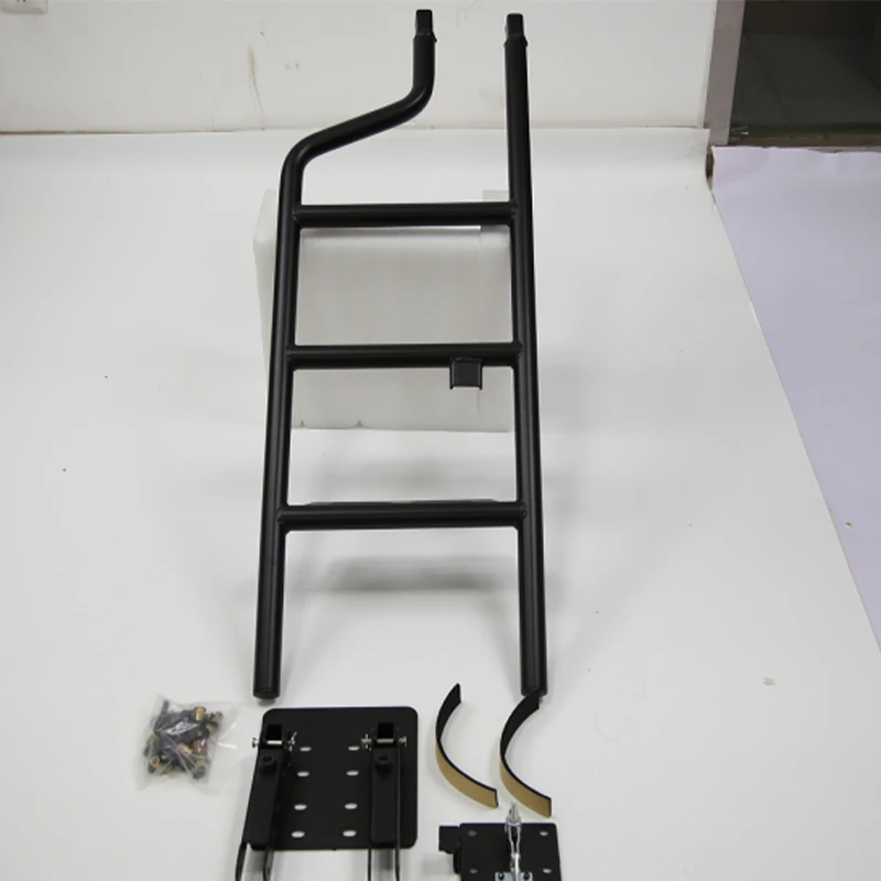 Multifunctional Ladder Is Suitable for Small Pickup Trucks