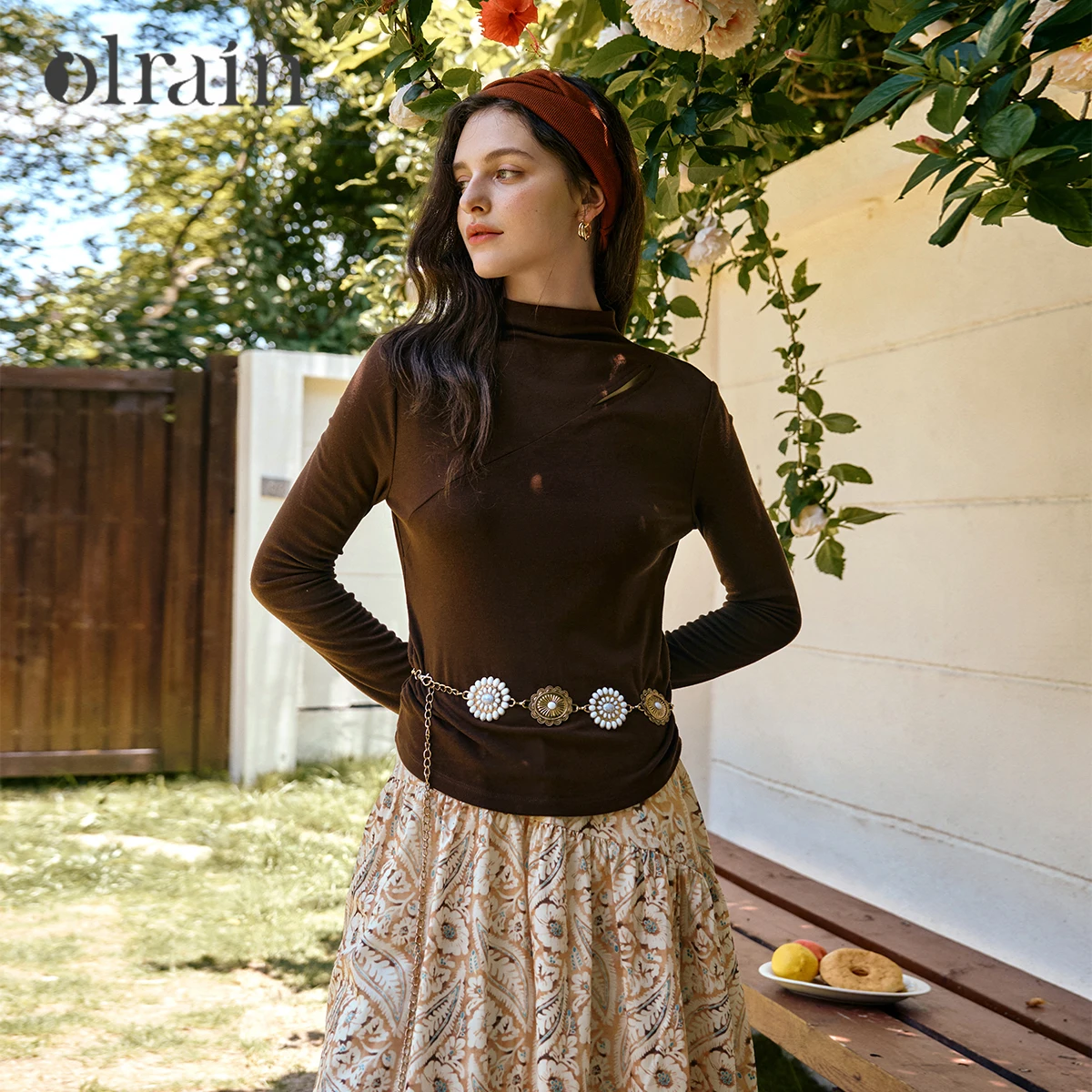 

OLrain Fashion Simple T-shirts for Woman Autumn 2025 New Mock Neck Slim Fit Tops Knitted Long Sleeve Tees Female O57QT000929