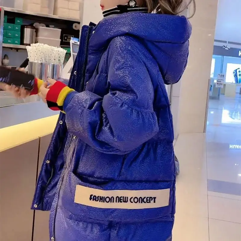 Piumino lucido in cotone spesso caldo piumino con cappuccio donna manica lunga Parka cappotto coreano oversize nero rosso verde blu