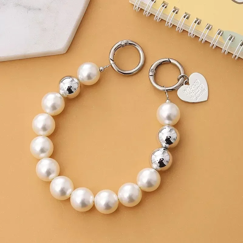 

Style Handmade Beaded Phone Chain Wrist Strap, Short Keychain for Bags, Anti-Lost Accessory, Colorful and Trendy Design