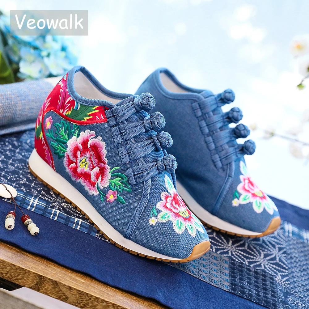 Veowalk New Spring Women\'s Flower Embroidered Flat Platform Shoes Chinese Ladies Casual Comfort Denim Fabric Sneakers Shoes