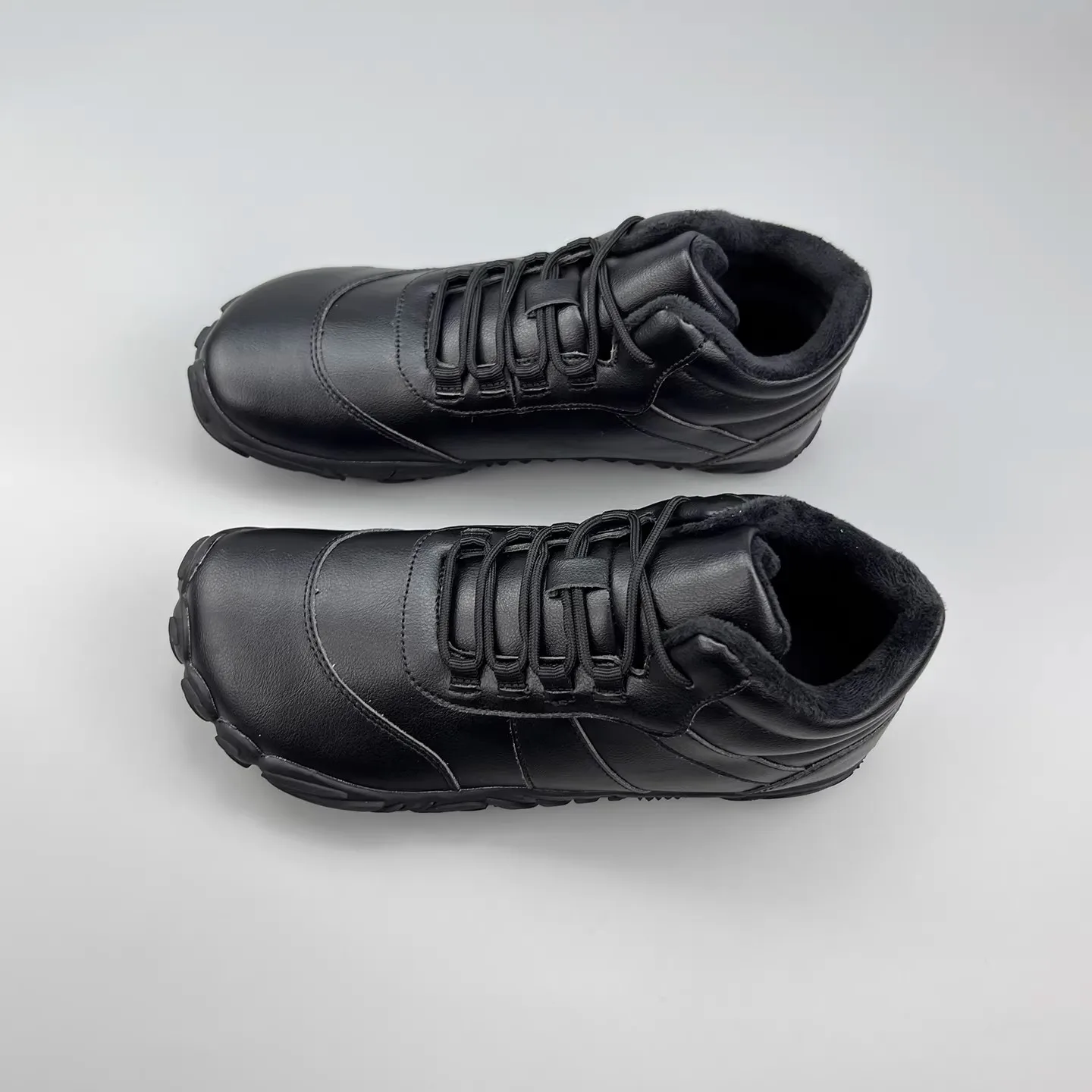 

Новые легкие, прочные, профессиональные противоскользящие высококачественные прогулочные туфли и походные ботинки с исключением производительности