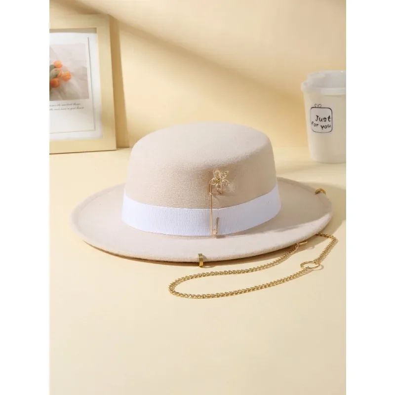 Fashion Chain Felt Hat Pin Decoration Flat Top Jazz Hat Four Seasons Sun Cap Women EU US