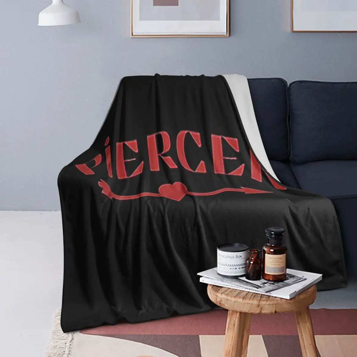 

Piercer Arrow Heart Piercing Professional Red Solid Blanket Soft Warm Flannel Throw Blanket Bedspread for Bed Living room Picnic
